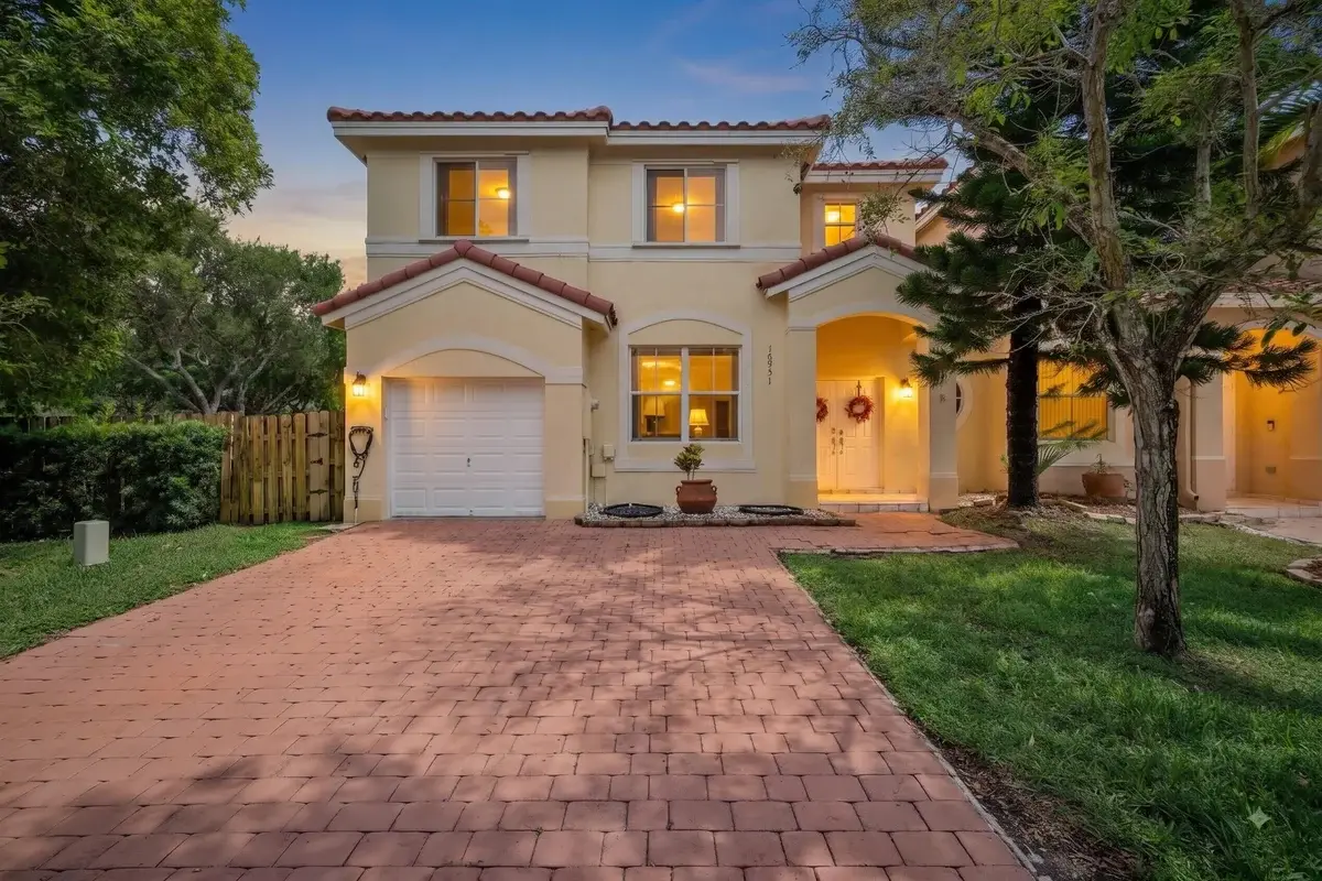 16951 SW 34th St, Miramar: photo 1 of 35