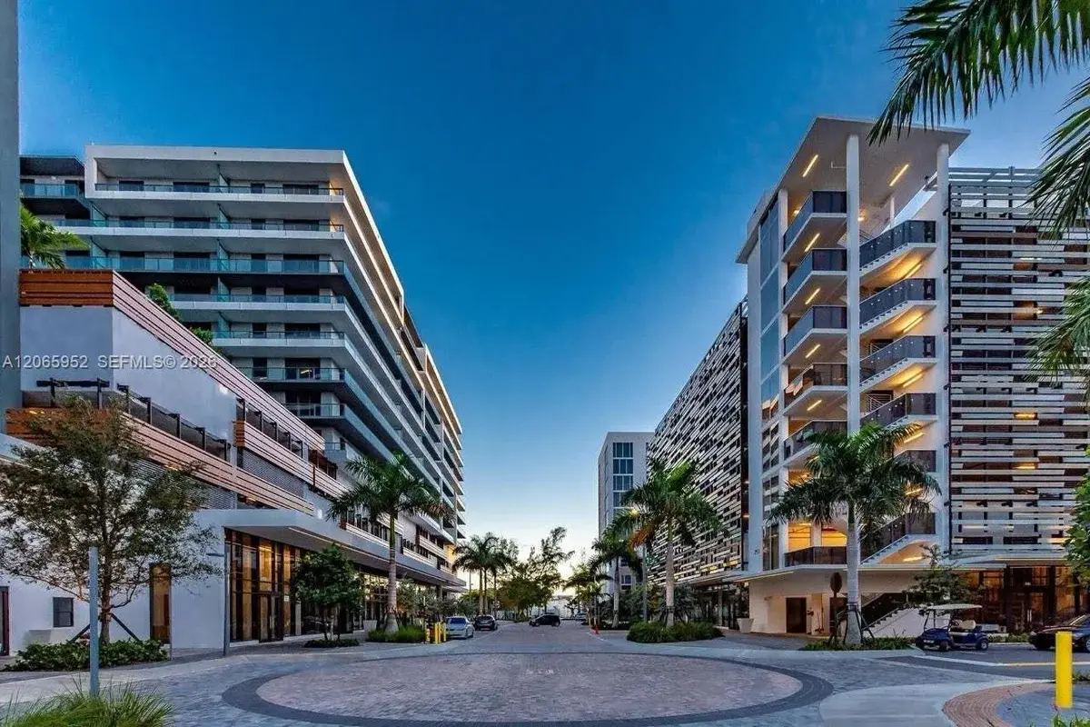 2920 NE 207th St #801, Aventura: photo 1 of 19