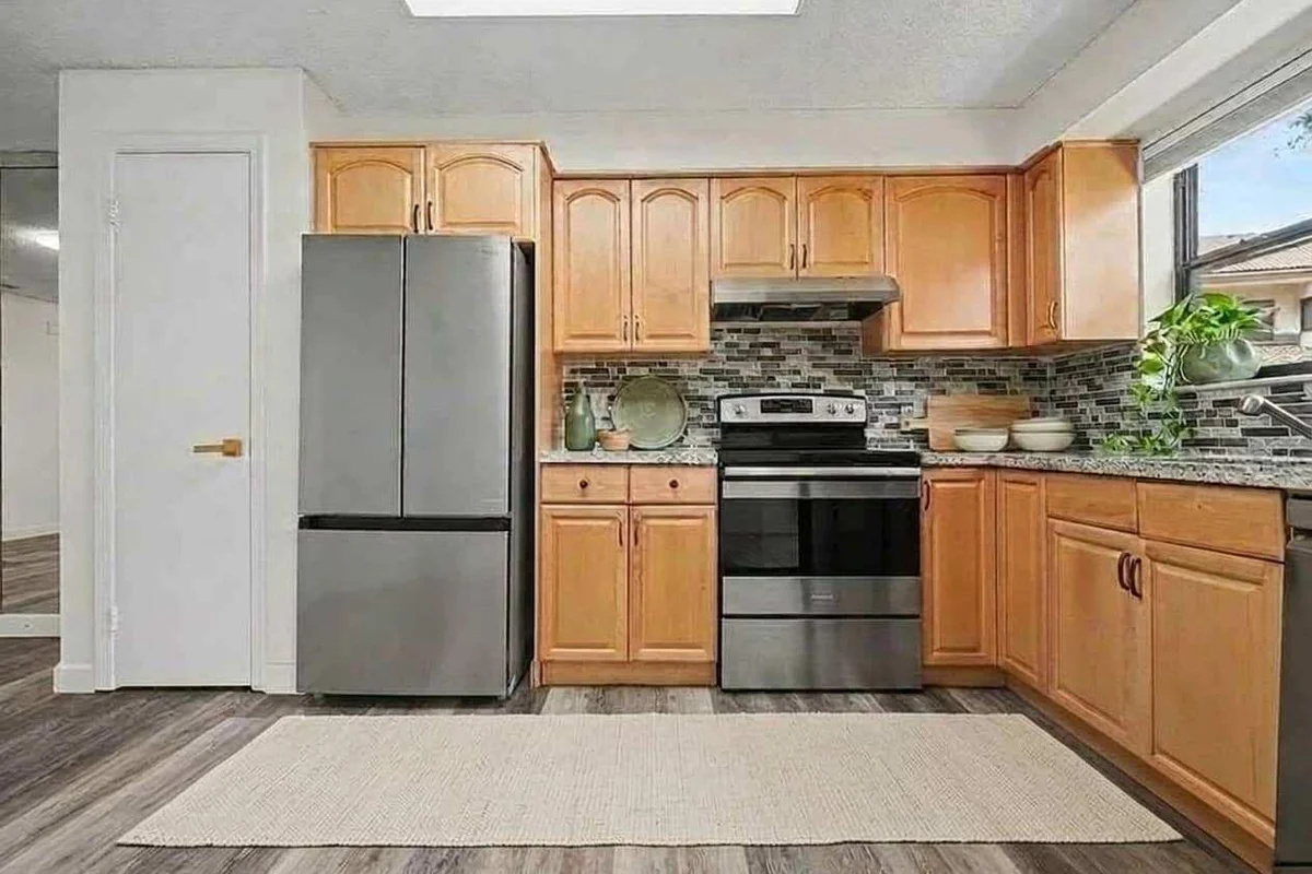 3405 Emerald Oaks Dr #207, Hollywood: photo 1 of 43