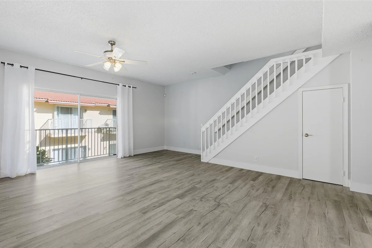 2381 NE 14th Street Cswy #206, Pompano Beach: photo 1 of 48