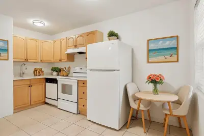 709 SE 15th St #1, Fort Lauderdale: photo 1 of 37