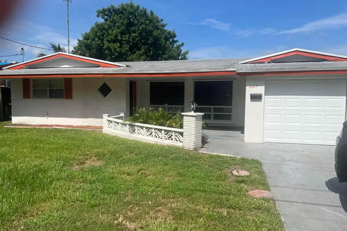 4004 E Shore Rd, Miramar: photo 1 of 10