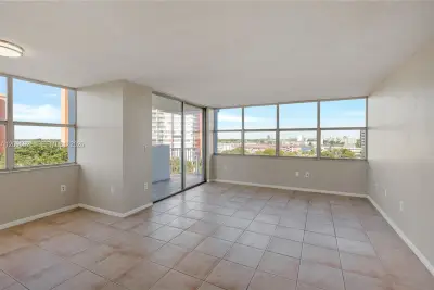 1300 NE Miami Gardens Dr #714E, Miami: photo 1 of 36