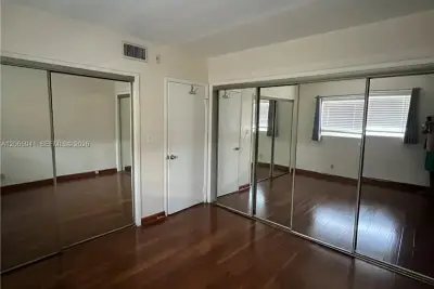 1535 SE 15th St #209, Fort Lauderdale: photo 1 of 12