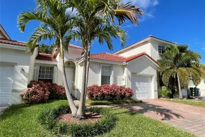 2624 SW 188th Ave, Miramar: photo 1 of 34