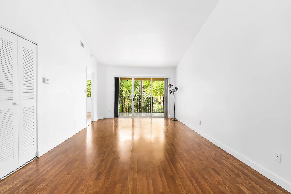 950 Coral Club Dr, Coral Springs: photo 1 of 34