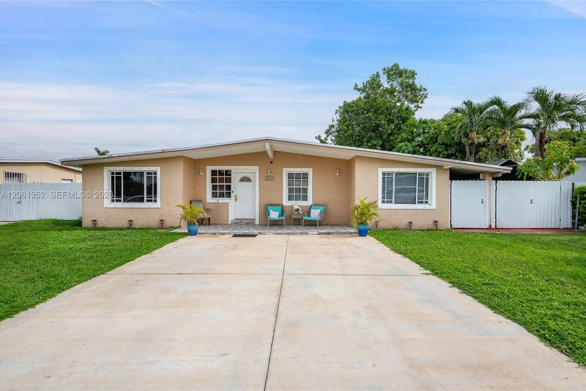 11451 SW 43rd St, Miami: photo 1 of 29