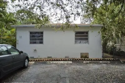 1936 Monroe St #2, Hollywood: photo 1 of 14