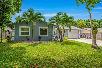 3409 Wry, Lake Worth: photo 1 of 35
