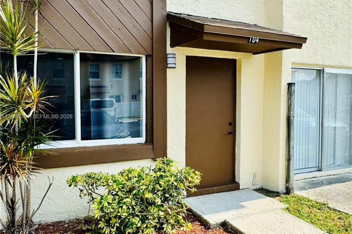 6625 Winfield Blvd #4-D, Margate: photo 1 of 28