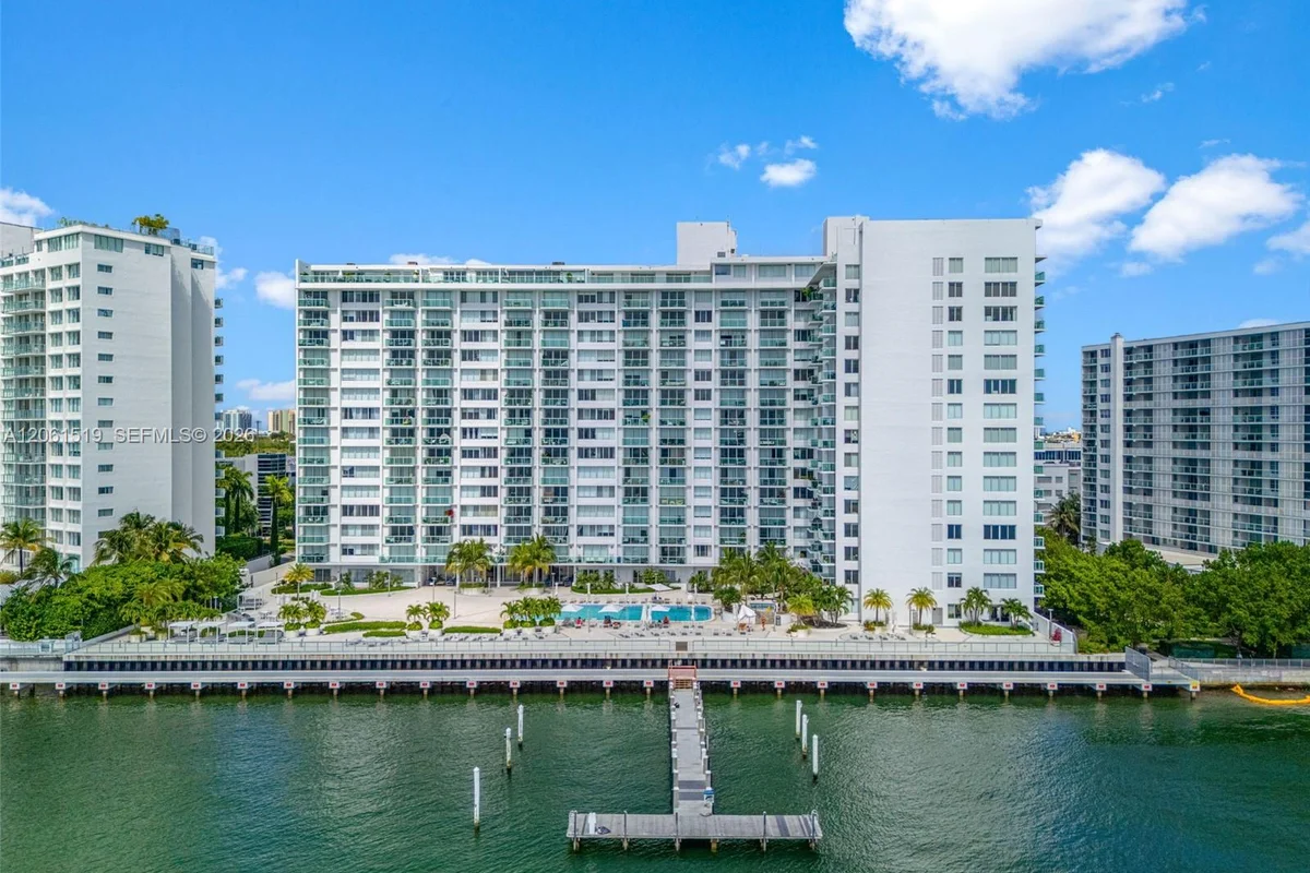 1000 West Ave #609, Miami Beach: photo 1 of 39
