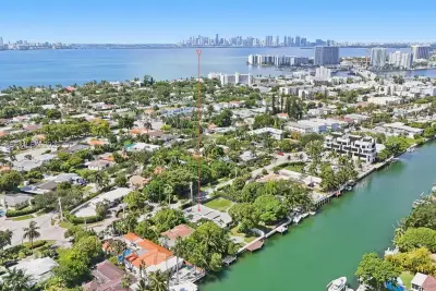 1525 Calais Dr, Miami Beach: photo 1 of 43
