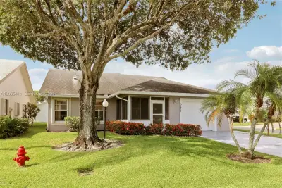 5275 Tiffany Anne Cir, West Palm Beach: photo 1 of 30