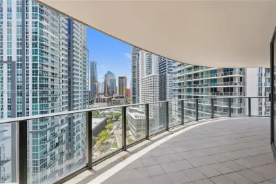 1000 Brickell Plz #1902, Miami: photo 1 of 37