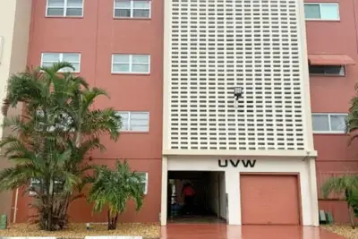 5300 Washington St #W515, Hollywood: photo 1 of 26