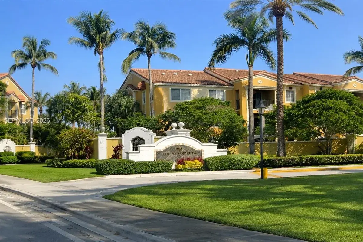 2440 E Preserve Way #303, Miramar: photo 1 of 10