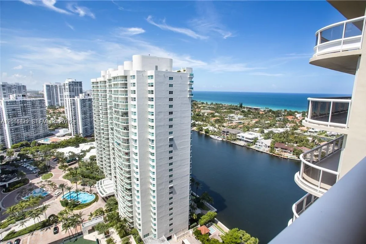20191 E Country Club Dr #2703, Aventura: photo 1 of 7