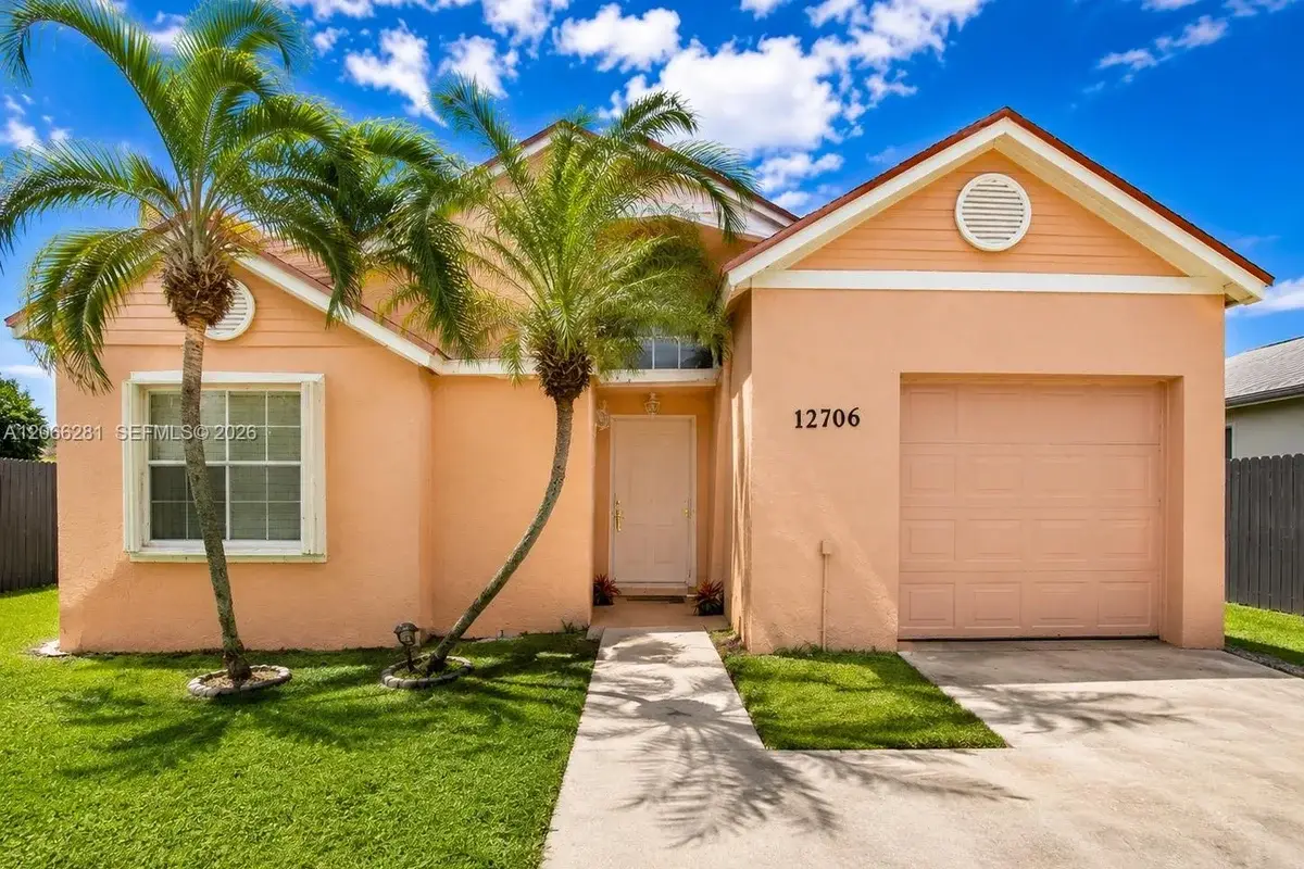 12706 SW 145th St, Miami: photo 1 of 10