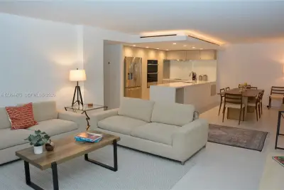 177 Ocean Lane Dr #713, Key Biscayne: photo 1 of 22