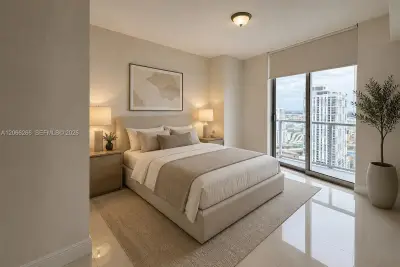 185 SW 7th St #3105, Miami: photo 1 of 36