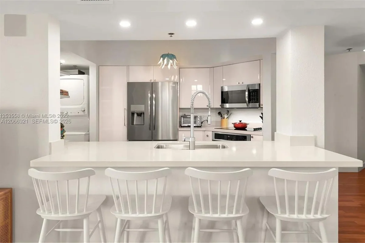 125 Jefferson Ave #121, Miami Beach: photo 1 of 11