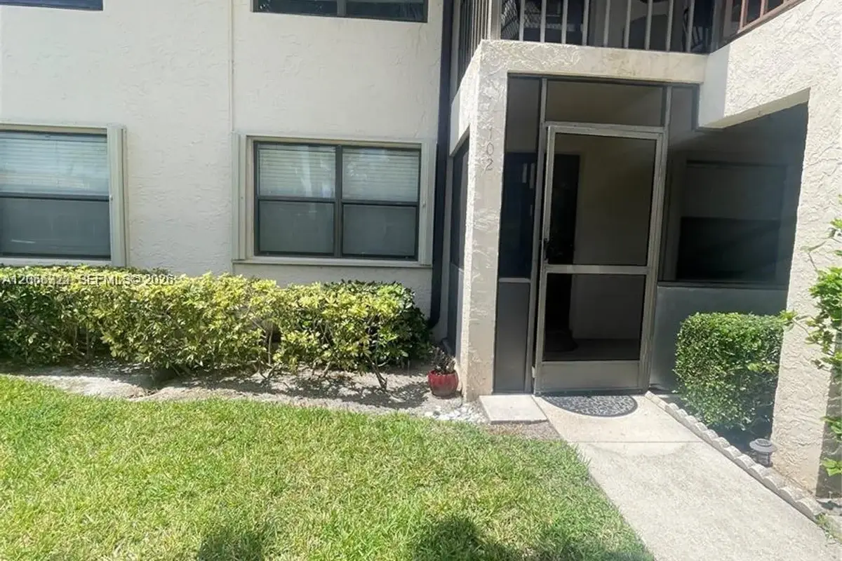 7250 Golf Colony Ct #102, Lake Worth: photo 1 of 11