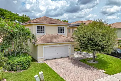6427 Adriatic Way, West Palm Beach: photo 1 of 27