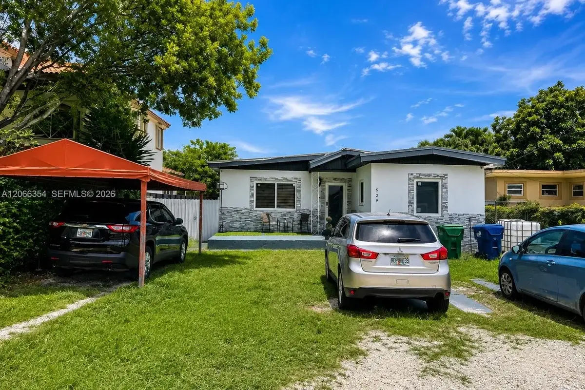 529 SW 79th Ave, Miami: photo 1 of 25