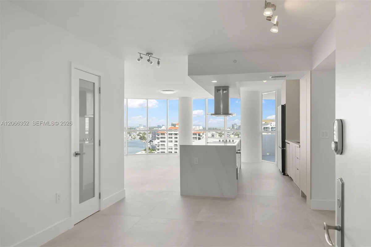 6301 Collins Ave #2307, Miami Beach: photo 1 of 34