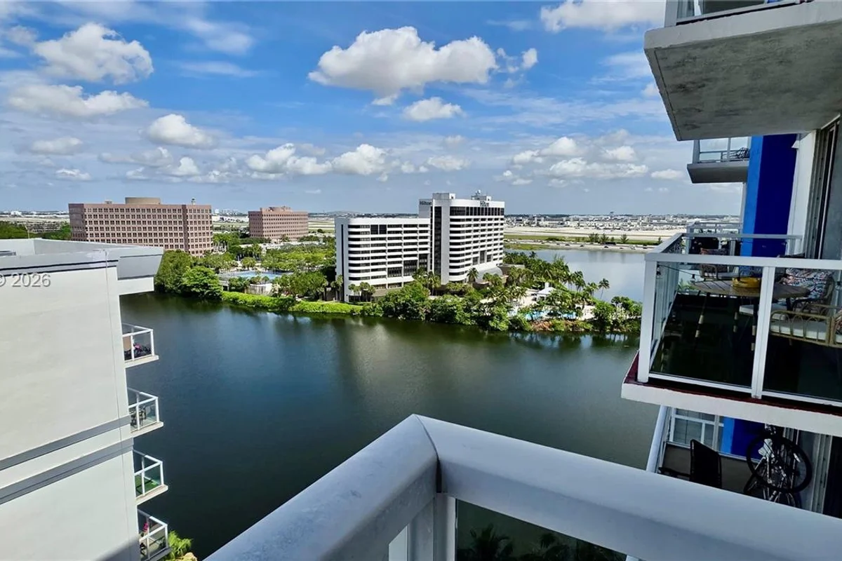 5085 NW 7th St #1505, Miami: photo 1 of 21
