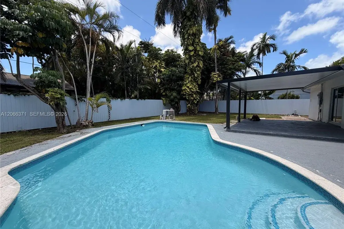 9934 SW 195th St, Cutler Bay: photo 1 of 29