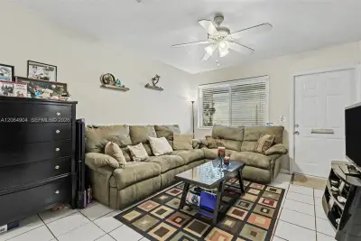 2516 Hayes St #10, Hollywood: photo 1 of 15