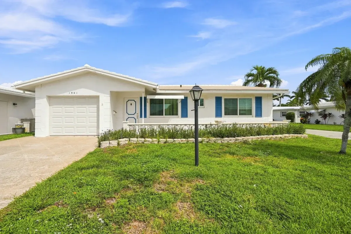 1901 SW 17th St, Boynton Beach: photo 1 of 48