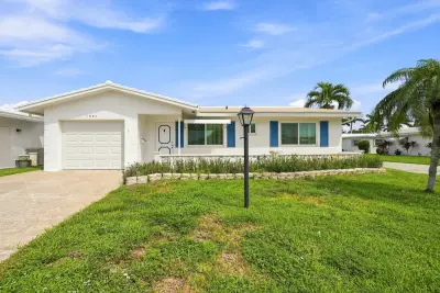 1901 SW 17th St, Boynton Beach: photo 1 of 48