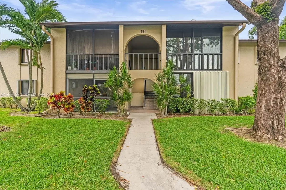 511 Shady Pine Way #D1, Greenacres: photo 1 of 10