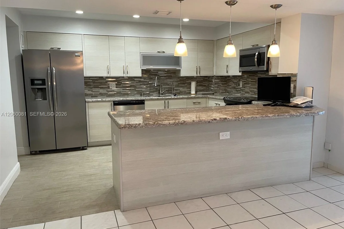 5825 Collins Ave #7B, Miami Beach: photo 1 of 25