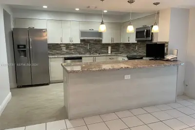 5825 Collins Ave #7B, Miami Beach: photo 1 of 25