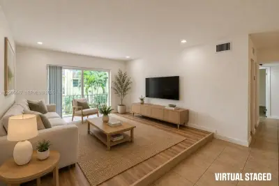 13898 SW 90th Ave #204-EE, Miami: photo 1 of 36