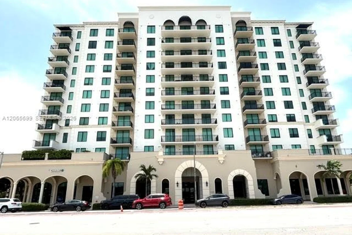 1300 Ponce De Leon Blvd #409, Coral Gables: photo 1 of 34