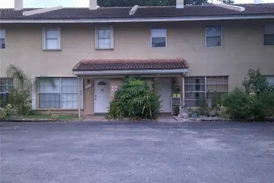 4291 Coral Springs Dr #3E, Coral Springs: photo 1 of 15