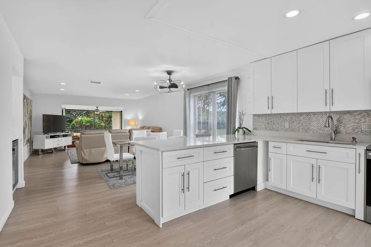 8545 Casa Del Lago #38 H, Boca Raton: photo 1 of 54