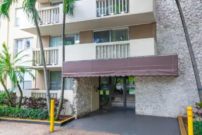 1800 Sans Souci Blvd #336, North Miami: photo 1 of 30