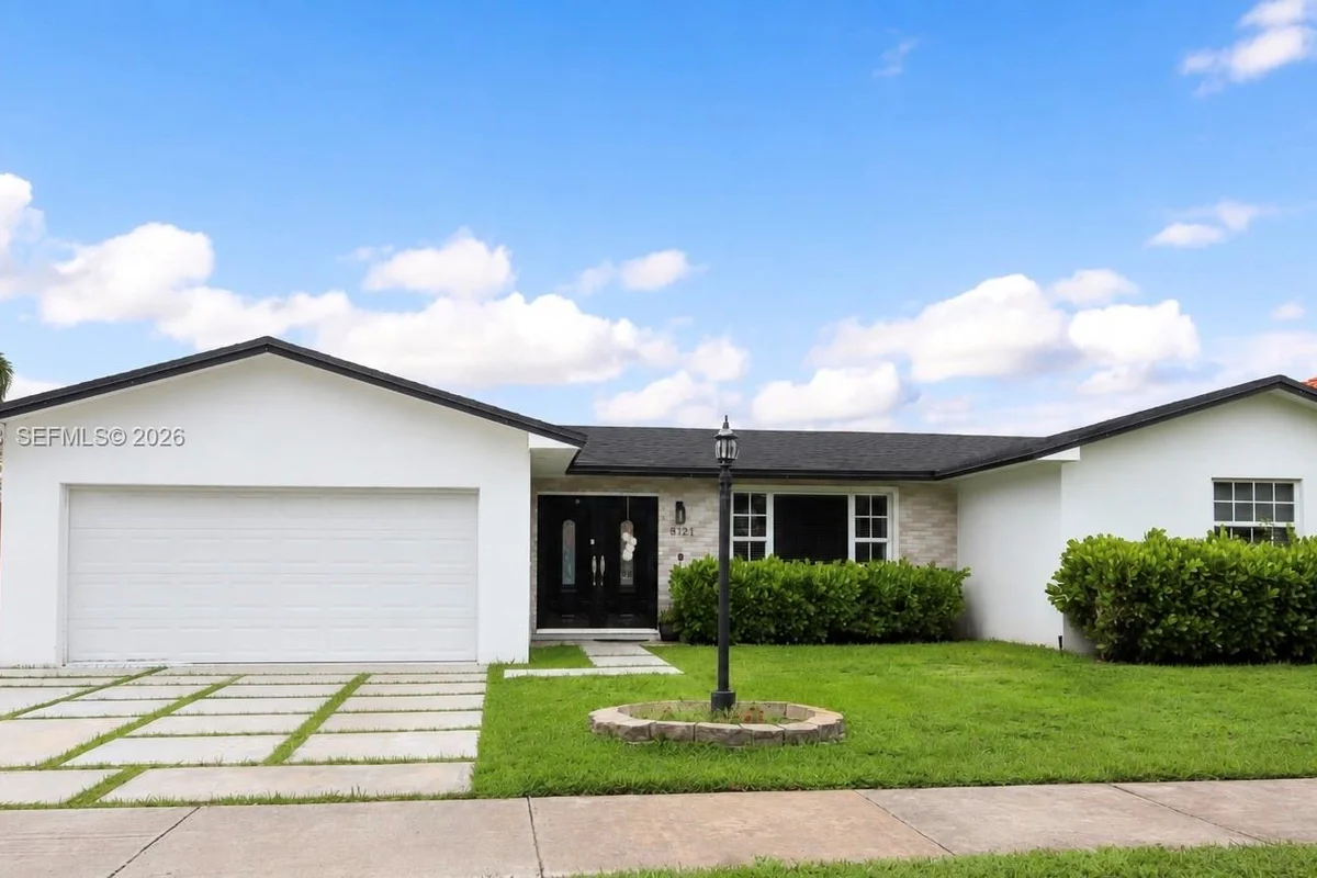 8121 SW 204th St, Cutler Bay: photo 1 of 21