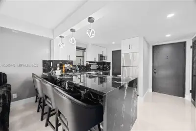 2302 S Cypress Bend Dr #306, Pompano Beach: photo 1 of 16
