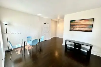 7334 Harding Ave #4, Miami Beach: photo 1 of 9