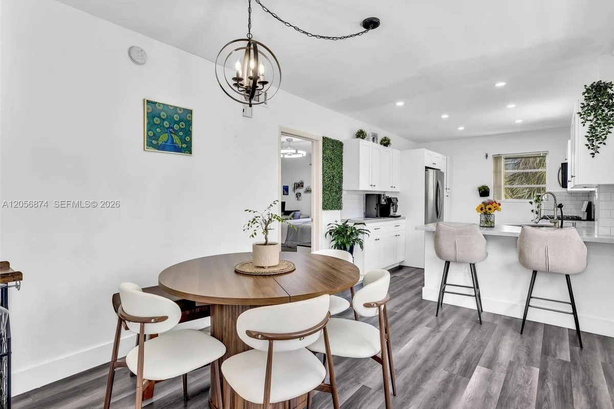 1060 92nd St #6, Bay Harbor Islands: photo 1 of 20