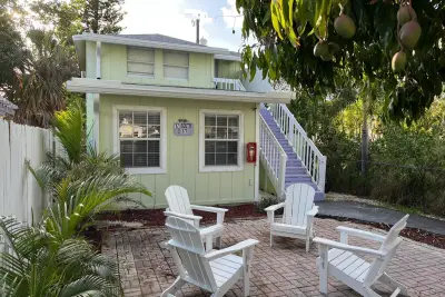 17 S D St #1, Lake Worth Beach: photo 1 of 22