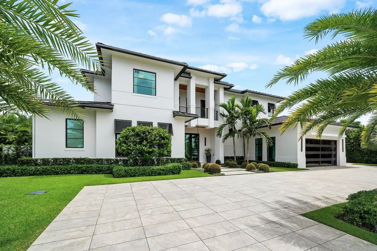 830 Lake Shore Dr, Delray Beach: photo 1 of 101