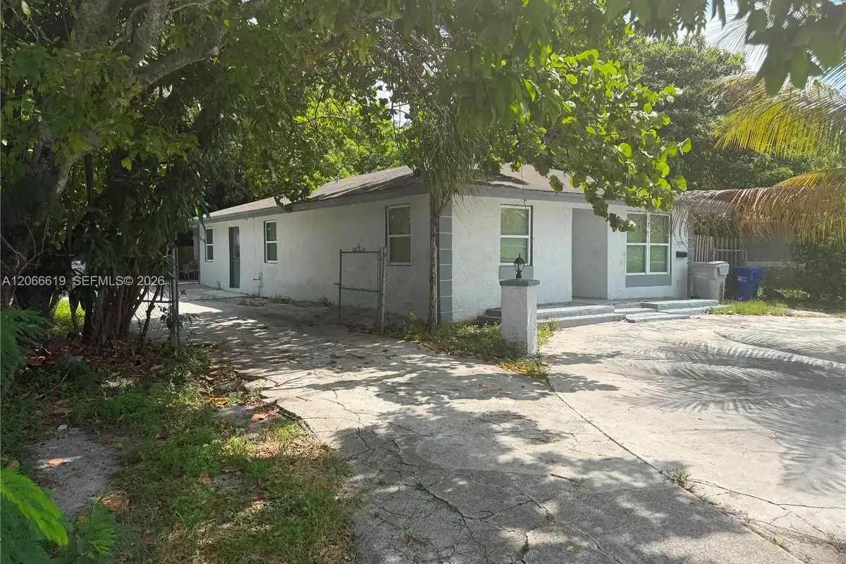 2910 NW 6th Ct, Pompano Beach: photo 1 of 6