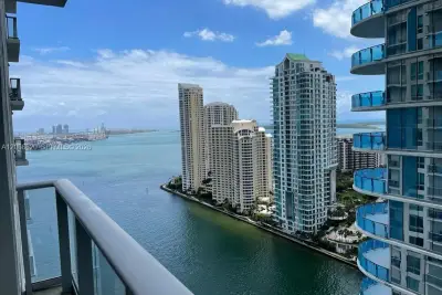 300 S Biscayne Blvd #T-2804, Miami: photo 1 of 10